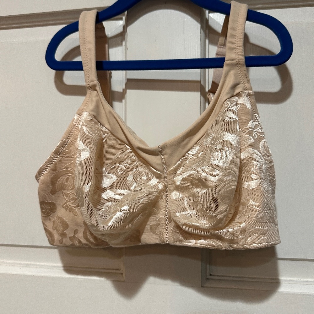 Wacoal Awareness Wireless Bra Size 36D Full Figure Seamless Beige Nude 85276